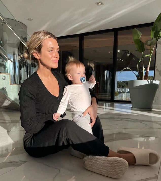 LOS NIÑOS SON TODO PARA CAMILA EN ESOS DÍAS.