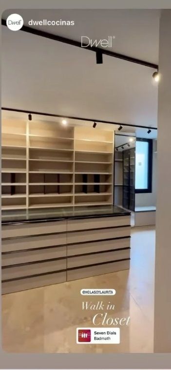 El vestidor de Laurita Fernández.