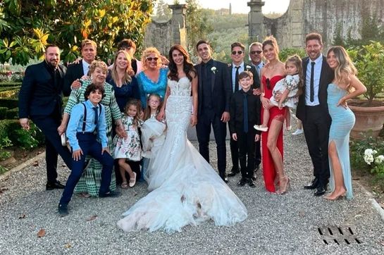 LA FOTO DE LA FAMILIA SIMEONE COMPLETA.