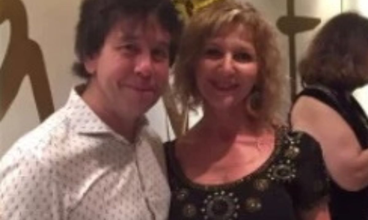 Ariel Rodríguez Palacios y su esposa, Valeria Palazzo.