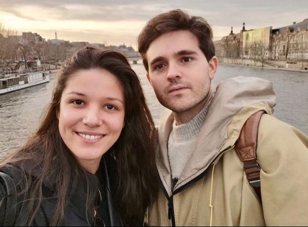 JUNTOS CON EL SENNA DE ESPALDAS, EN PARIS.