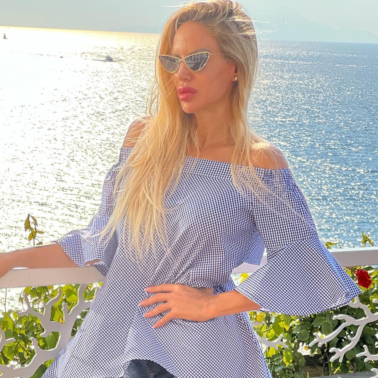 LUCIANA DICE QUE SE FUE CON AMIGOS.