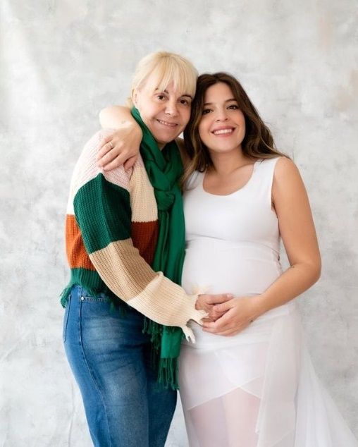 Claudia Villafañe y Dalma Maradona.