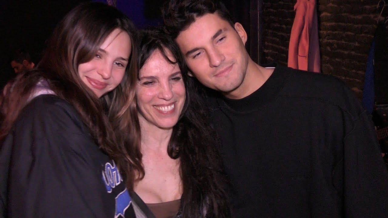 PAULA ROBLES Y SUS HIJOS CON TINELLI.