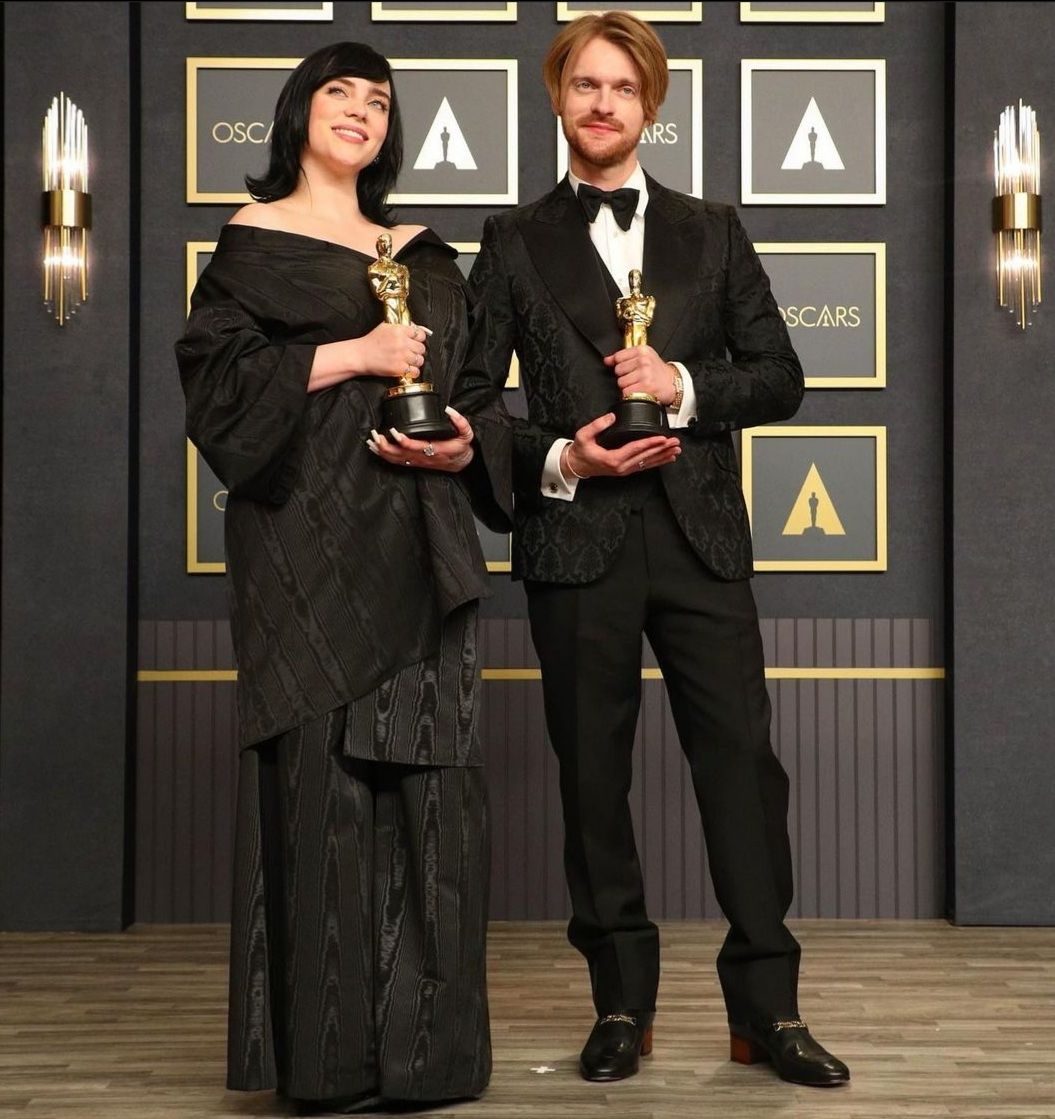Billie y Finneas en Los Oscars