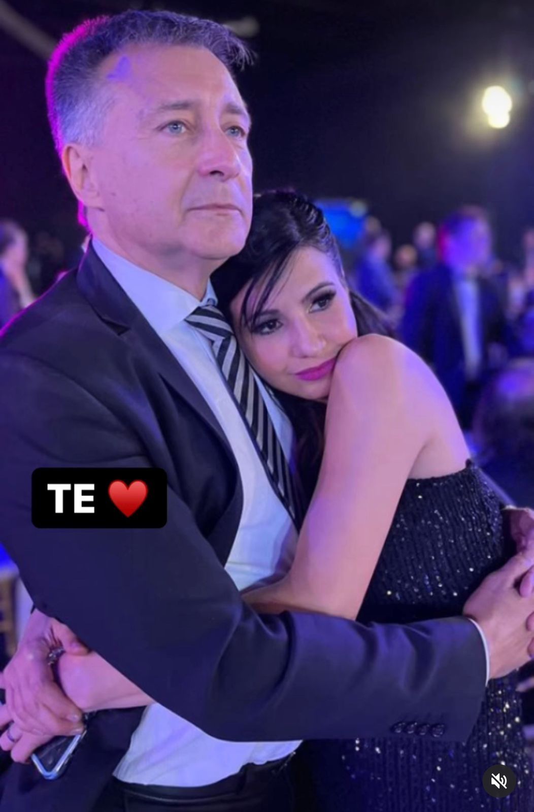 ROLANDO GRAÑA Y SU CHICA.