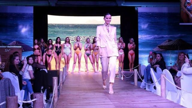 La China dueña de la pasarela.