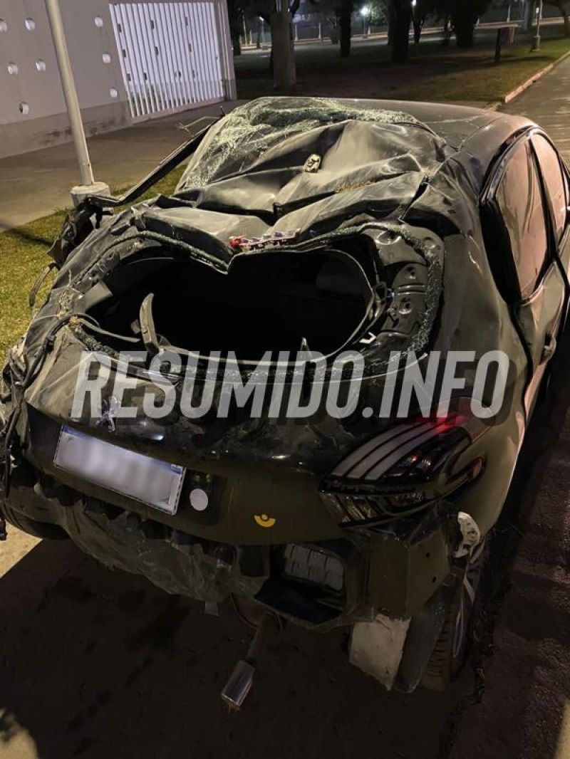 Así quedó el auto de Martín Rojas.