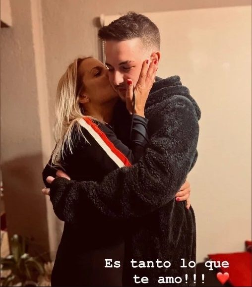 Posteo hijo de Carina Zampini.