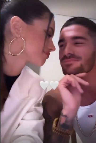 Tini Stoessel y Rodrigo de Paul, en Año Nuevo.