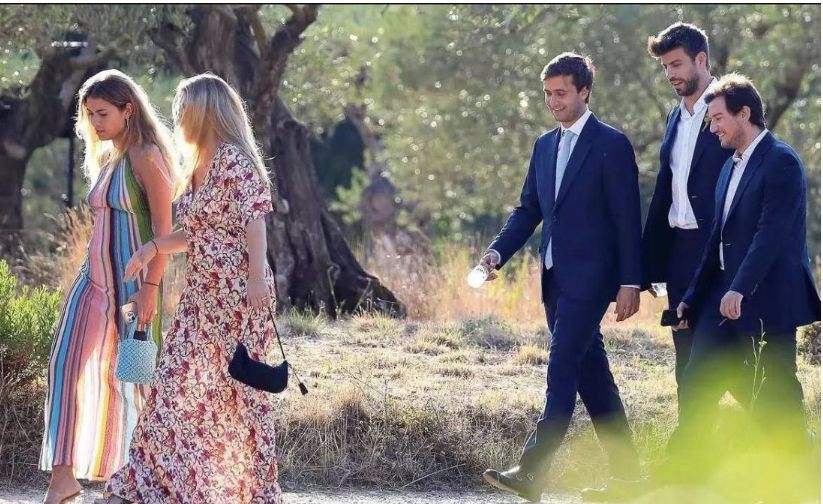 Piqué con la familia de Clara