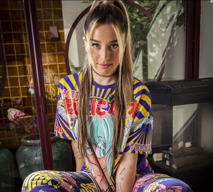 Lola la española que cautiva a Lali Espósito