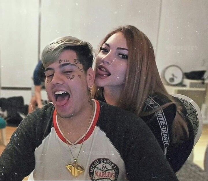 Lola Magnin y El Duki.