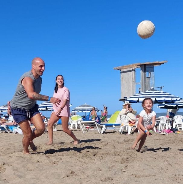 El Pelado Esteban Trebucq y su familia. (Foto: Instagram).
