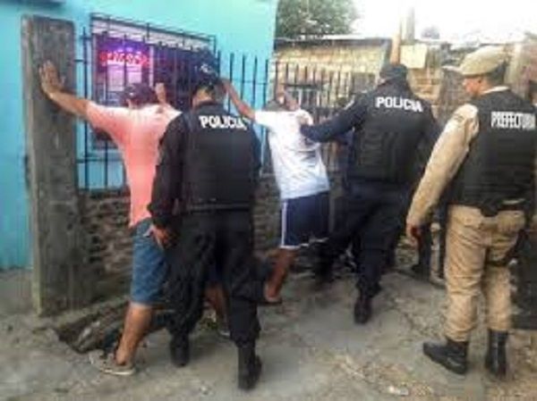 Operativo policia bonaerense