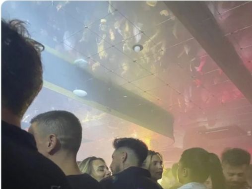 Camila Homs a los besos con Jose Sosa