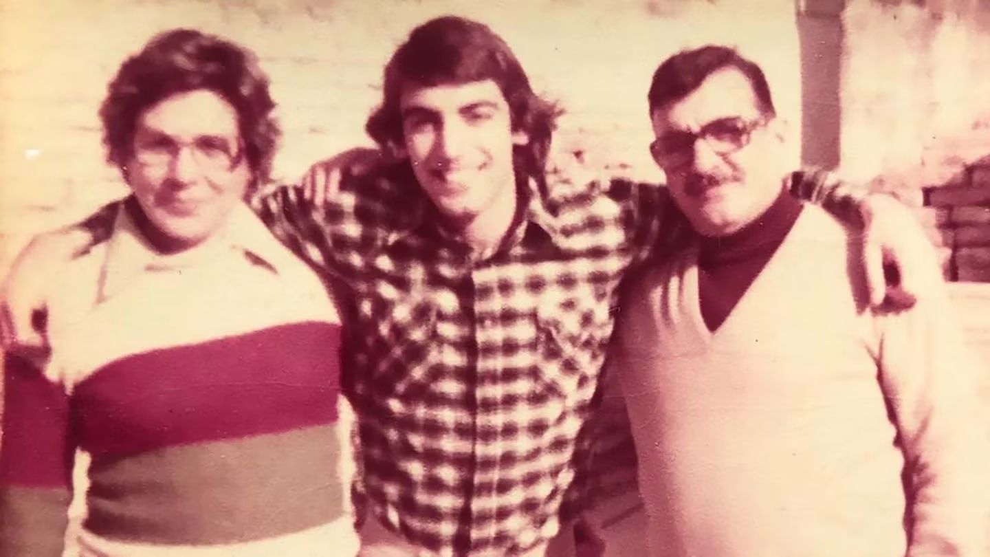 Mauricio Dayub y sus padres