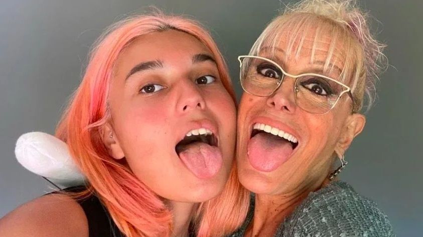 Valeria Lynch y Taís.