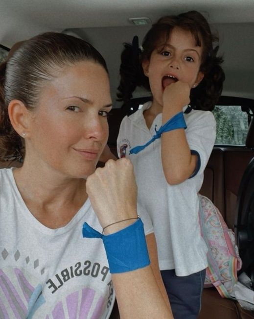 Isabel Macedo y su hija Belita.