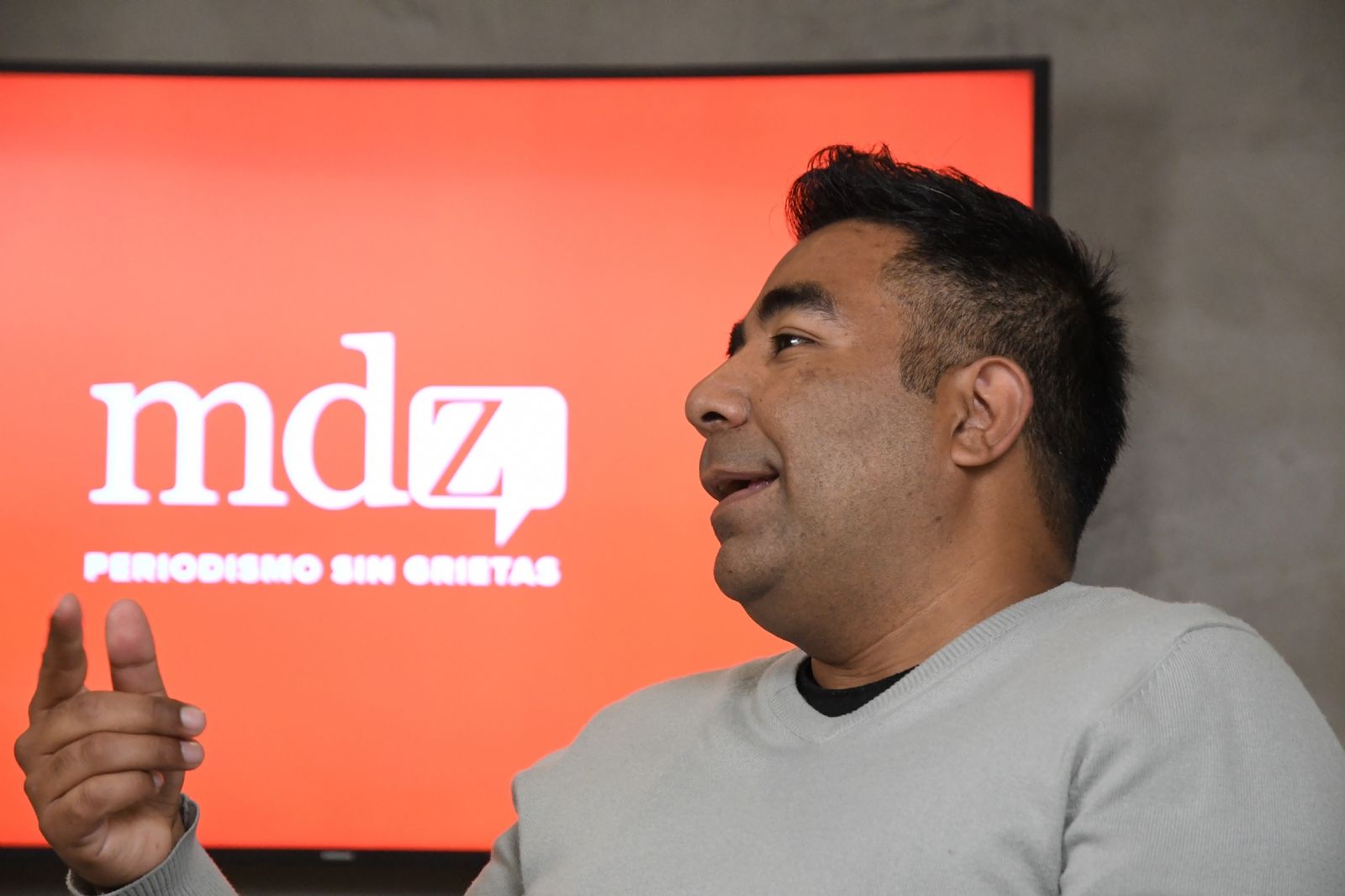 Secretario Mike