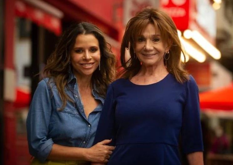 Ana María Picchio y Julieta Ortega.