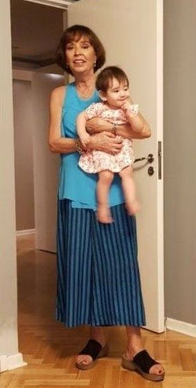 Susana Traverso, con su nieta.