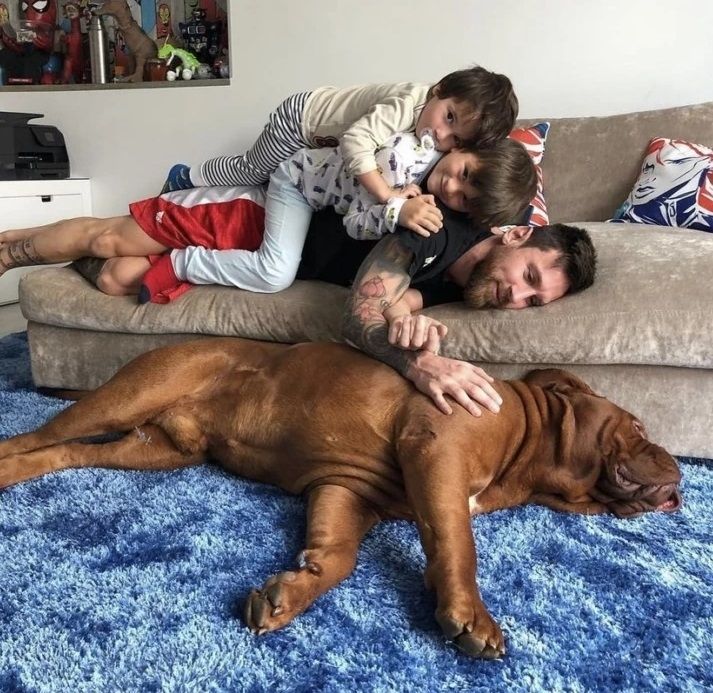 Lionel Messi y Hulk.