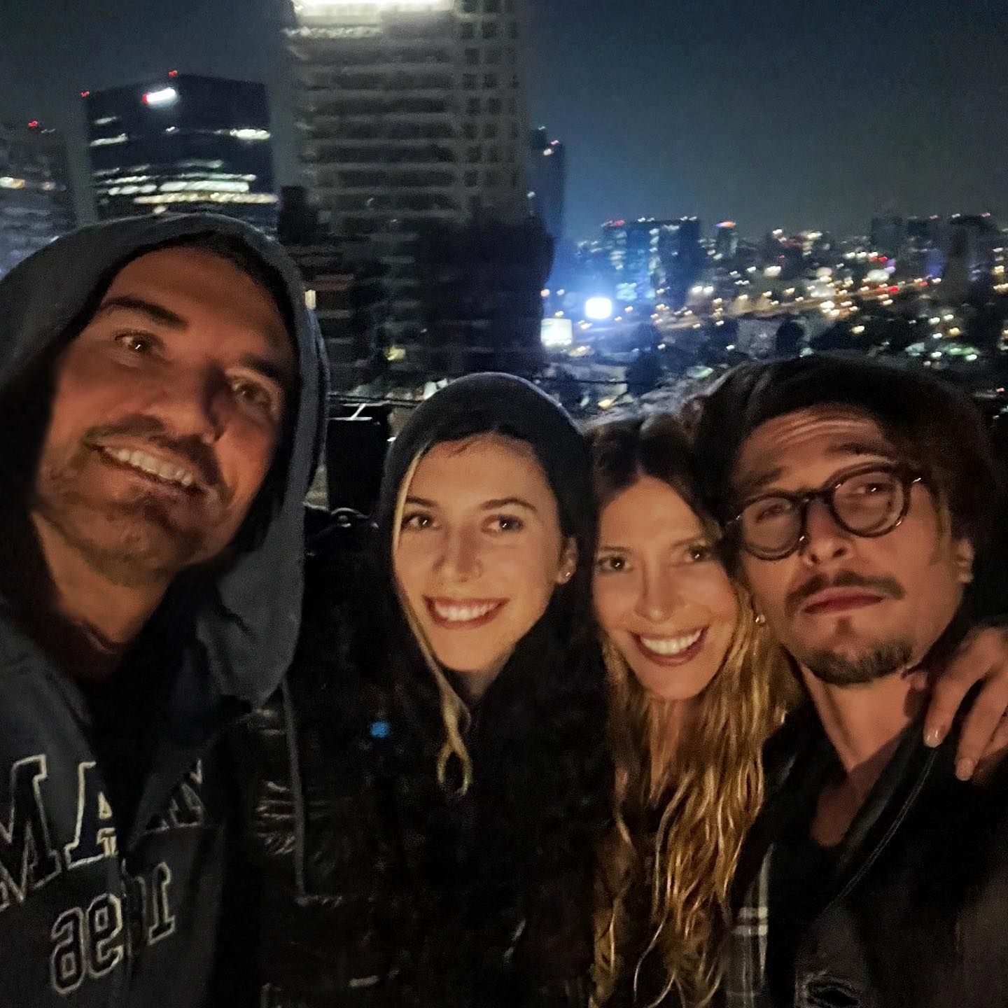 Mónica Ayos, Diego Olivera y sus hijos, Federico y Victoria. 