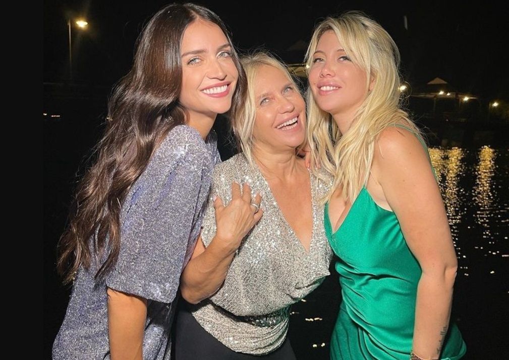 Nora Colosimo y sus hijas, Zaira y Wanda Nara. 