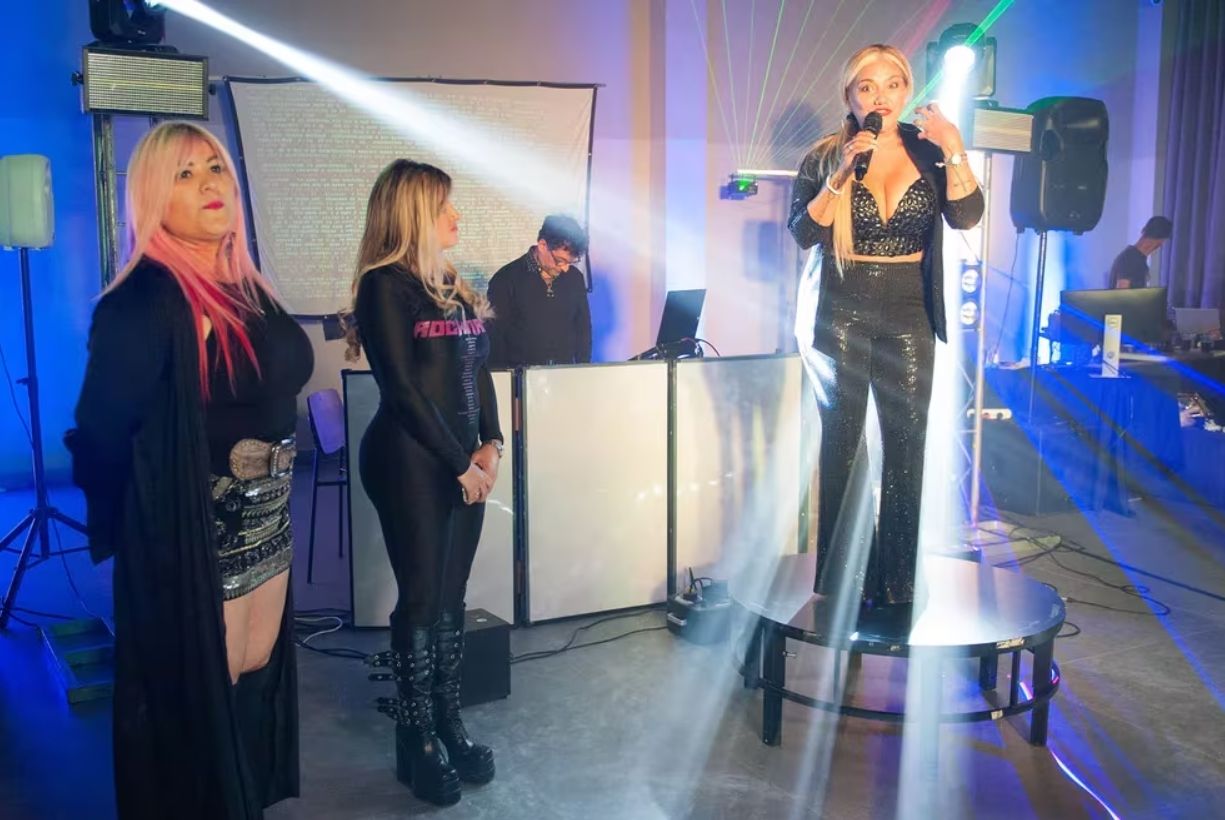 Gladys La Bomba Tucumana bailó junto a sus amigas.