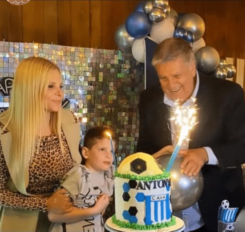 Luis Ventura y Antonito posando en su cumpleaños.