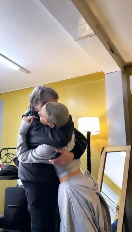 Alejandro Stoessel lloró al escuchar cantar a su hija.