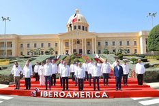 La foto oficial de la XXVIII Cumbre Iberoamericana de Jefas y Jefes de Estado y de Gobierno Foto: Twitter @CumbreIberoA