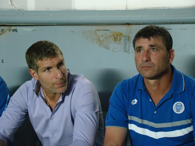 Martín Palermo, aquí junto al Pato Abbondanzieri, hizo su estreno como entrenador dirigiendo a Godoy Cruz entre 2012 y 2013. Martín Palermo, aquí junto al Pato Abbondanzieri, hizo su estreno como entrenador dirigiendo a Godoy Cruz entre 2012 y 2013.