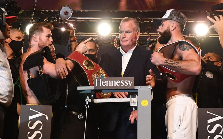 Canelo y Plant, listos para el combate del año. Foto: MedioTiempo