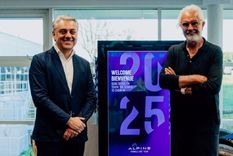 Flavio Briatore, asesor de Alpine, recibió al CEO del Grupo Renault, Luca de Meo, en la fábrica de Fórmula 1 de Alpine en Enstone, Reino Unido. Foto: @briatoreflavio/IG