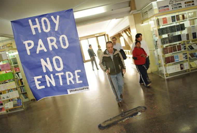 Según el gremio, el acatamiento fue del 90 por ciento. Foto: Marcelo Ruiz /MDZ