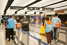 Extranjeros no vacunados podrán ingresar si acreditan motivos familiares o laborales.