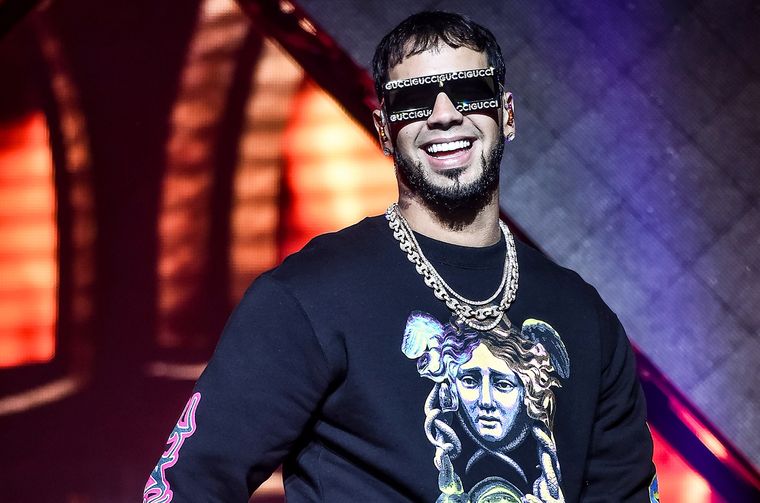 Recientemente Anuel AA lanzó su último sencillo llamado Más rica que ayer.