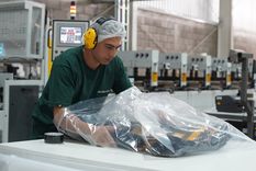 Se frena la actividad industrial