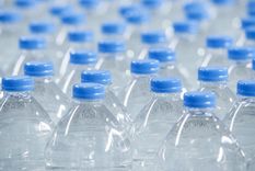 Los científicos concluyen en que es mejor para el mundo el agua de la canilla. Foto: Donaldson.