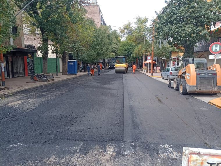 La Ciudad de Mendoza mejora calles céntricas.