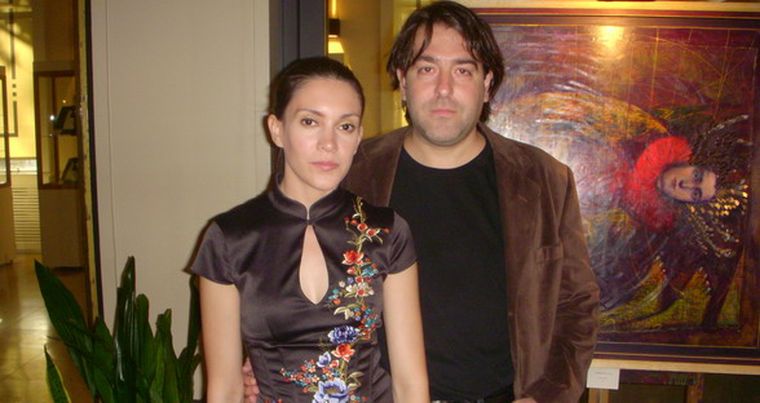 El artista plástico, junto a su mujer Andrea Cano. Foto: MDZ