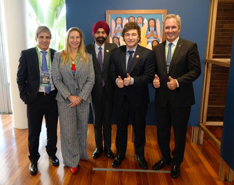 Javier Milei junto a Ajay Banga Foto: Javier Milei