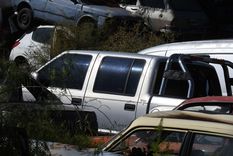 Los autos en la playa de secuestros que va a subastar Godoy Cruz.