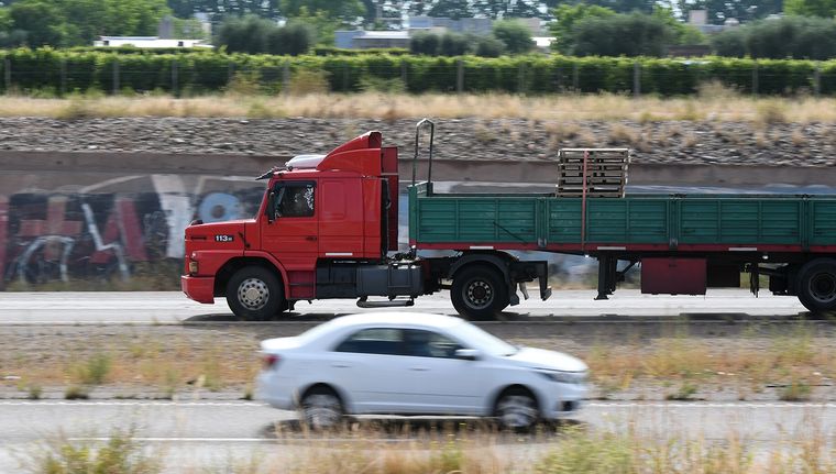 Javier Milei avanza en su plan de privatizaciones en su segundo año de gestión libertaria. Foto: ALF PONCE MERCADO / MDZ