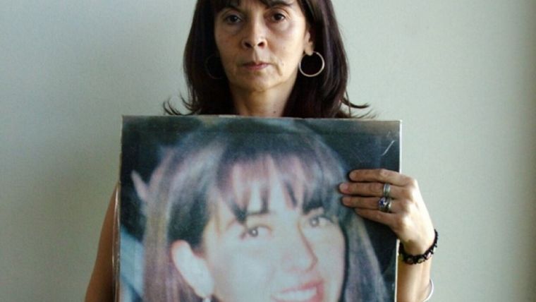 Susana con la foto de Marita Foto: Télam Susana con la foto de Marita Foto: Télam