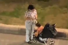 Actualmente, la físcalía local comenzó una investigación para dar con esta mujer que agredió a la bebé. Actualmente, la físcalía local comenzó una investigación para dar con esta mujer que agredió a la bebé.