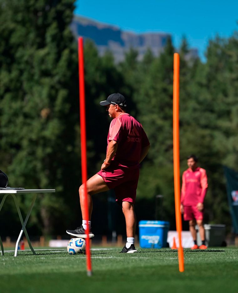 El Muñeco Gallardo espera por los últimos refuerzos para completar el plantel de cara a una exigente temporada 2025. Foto: River Plate