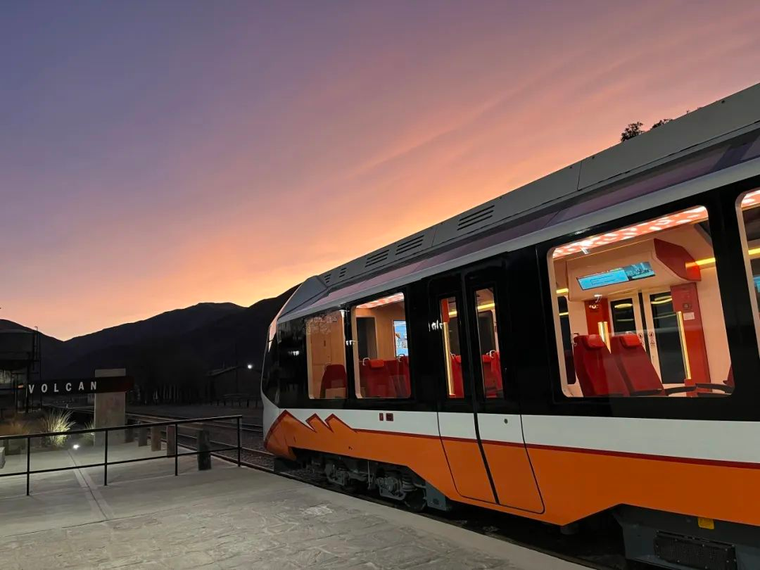 Los trenes ligeros de CRRC en Jujuy. Los trenes ligeros de CRRC en Jujuy.